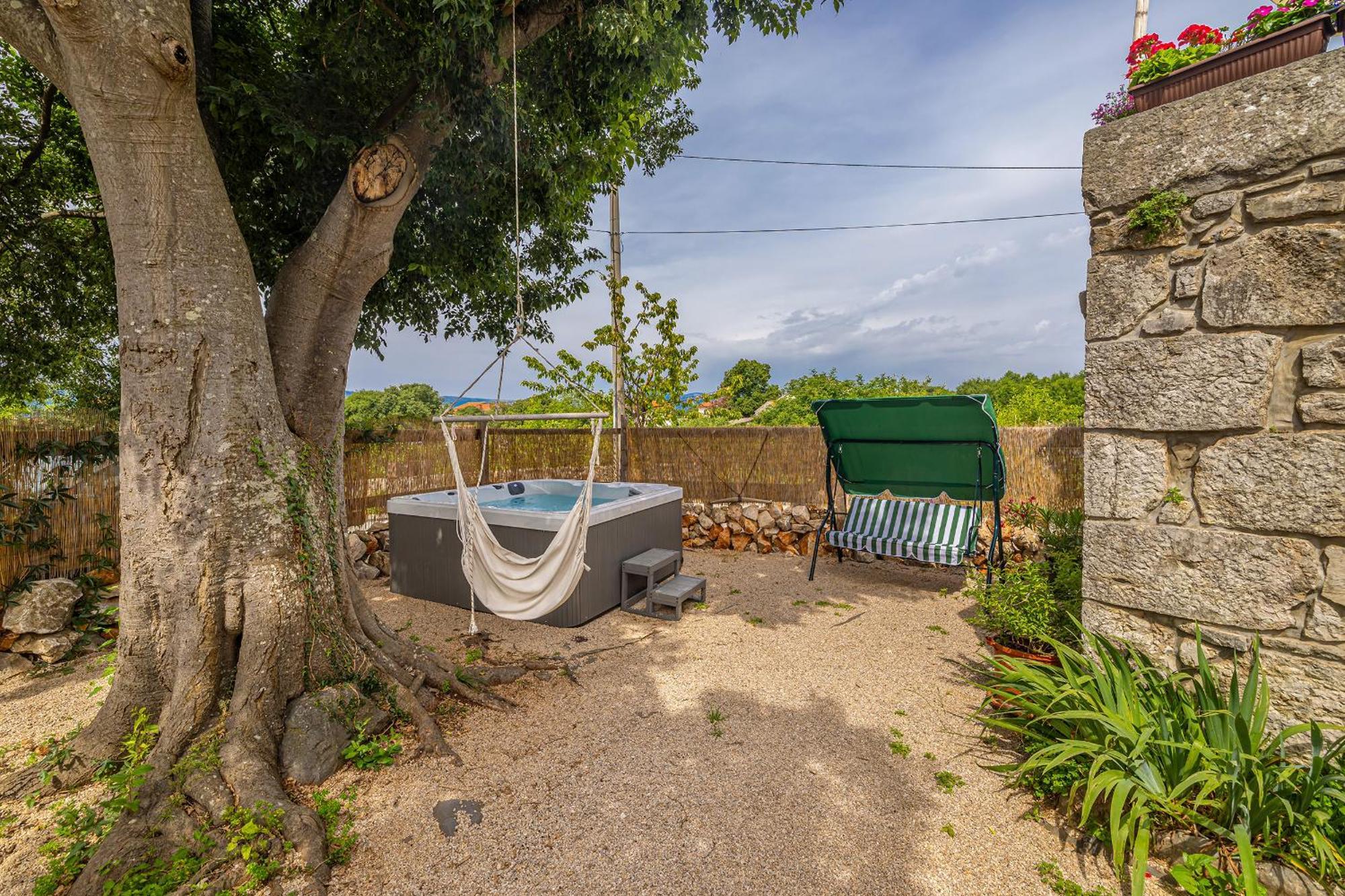 House Kuntenta With Pool And Jacuzzi * Skrbčići
