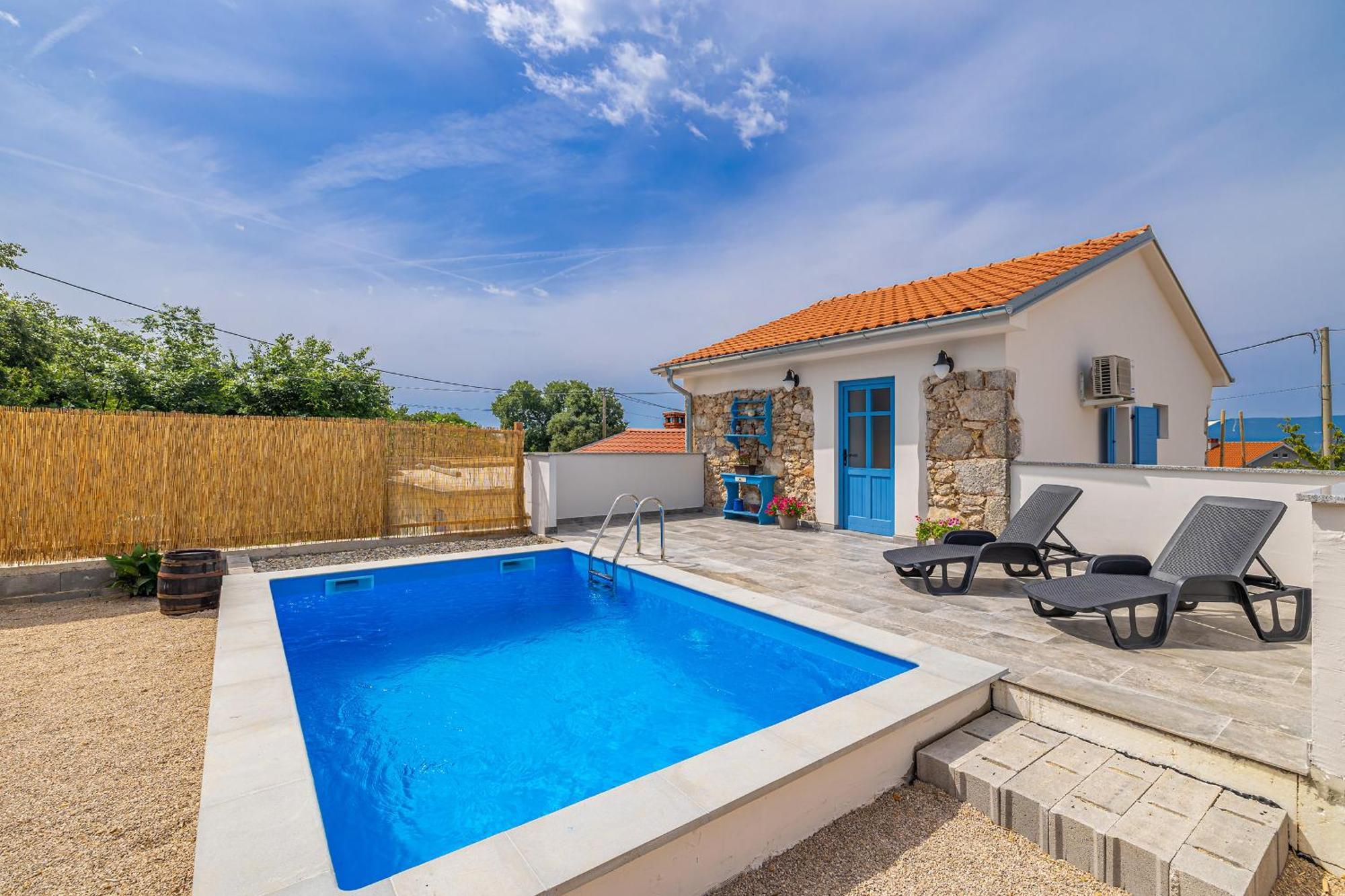 House Kuntenta With Pool And Jacuzzi Skrbčići